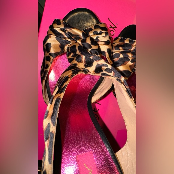 Betsy Johnson Leopard High Heel Stilettos Sz 10, Brand New. - Picture 8 of 11